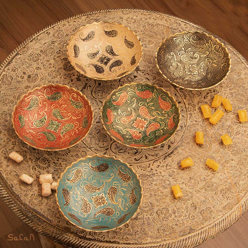 کاسه برنجی آنتیک مدل یاسمن — تصویر ۲