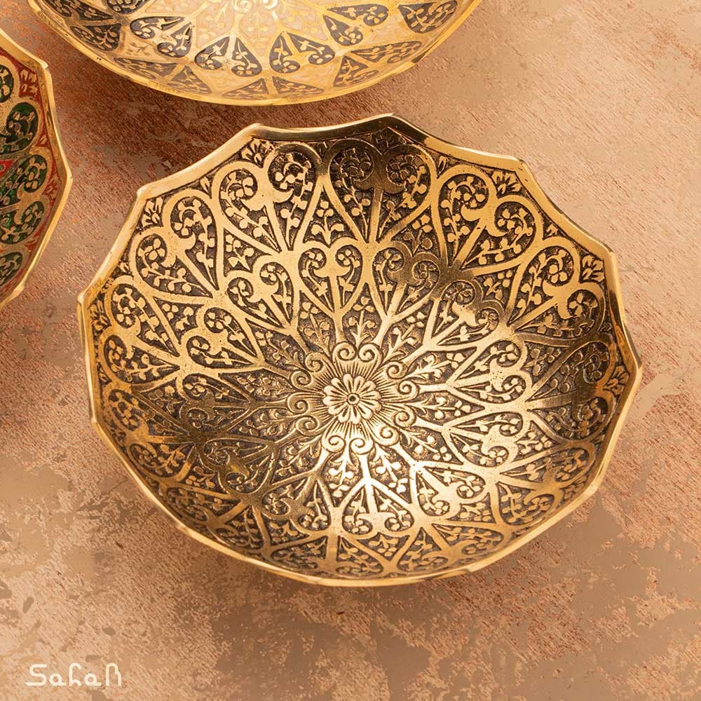 کاسه برنجی میناکاری طرح قلب — تصویر ۶