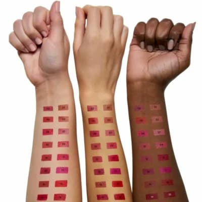 رژ لب جامد مات گلدن رز مدل Velvet Matte — تصویر ۱۲