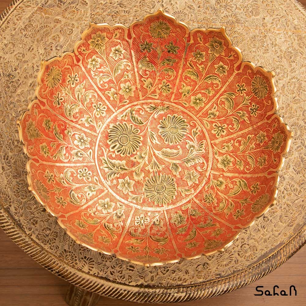 میوه خوری یا آجیل خوری برنجی میناکاری پایه دار دورو طرح شجر — تصویر ۹
