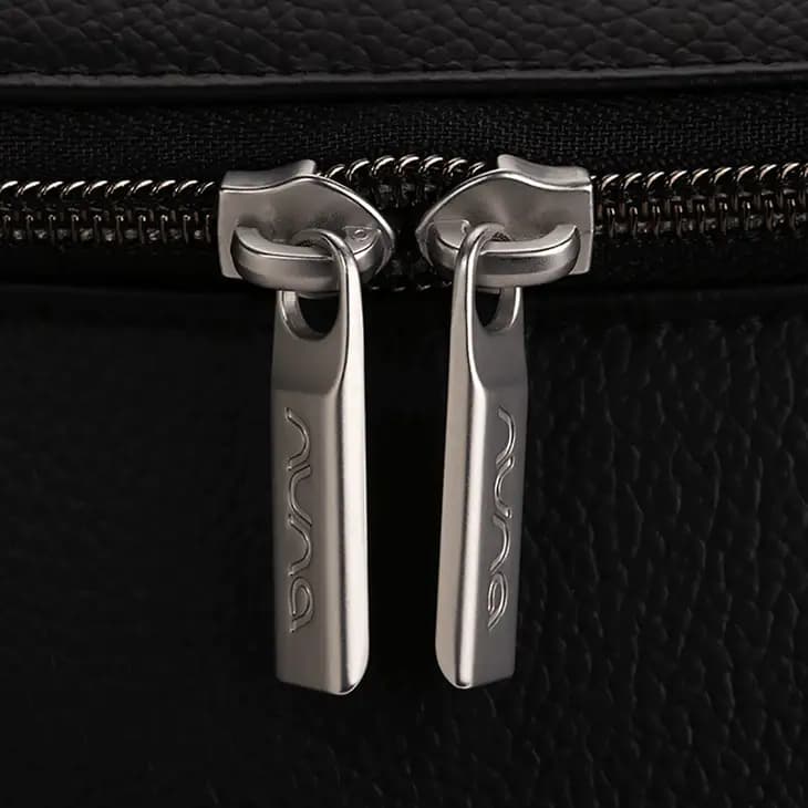 ساک لوازم بی ام و نونا مشکی essential bag bmw collection Element — تصویر ۶