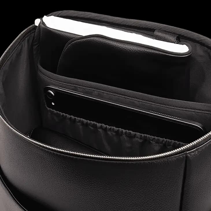 ساک لوازم بی ام و نونا مشکی essential bag bmw collection Element — تصویر ۸