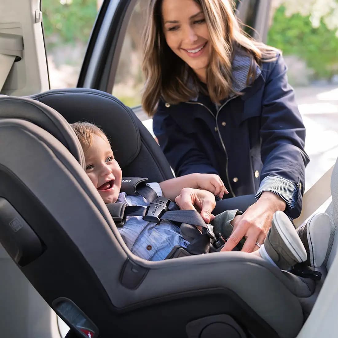 صندلی ماشین نونا مدل راوا | Nuna RAVA Convertible Car Seat (Caviar) — تصویر ۸