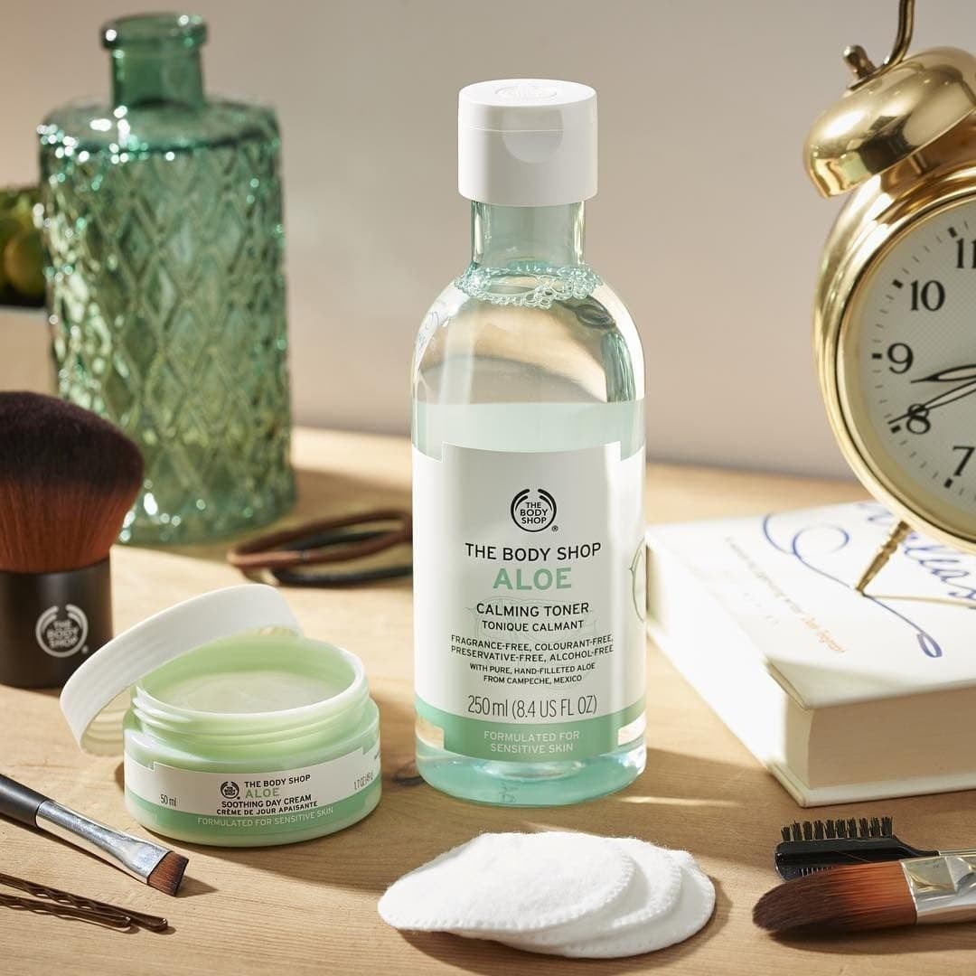 تونر پاک کننده و آبرسان آلوئه ورا بادی شاپ Body Shop حجم 250 میلی لیتر