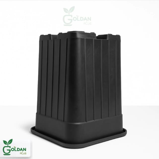 گلدان گلخانه ای مشکی مربعی 20*25 — تصویر ۴