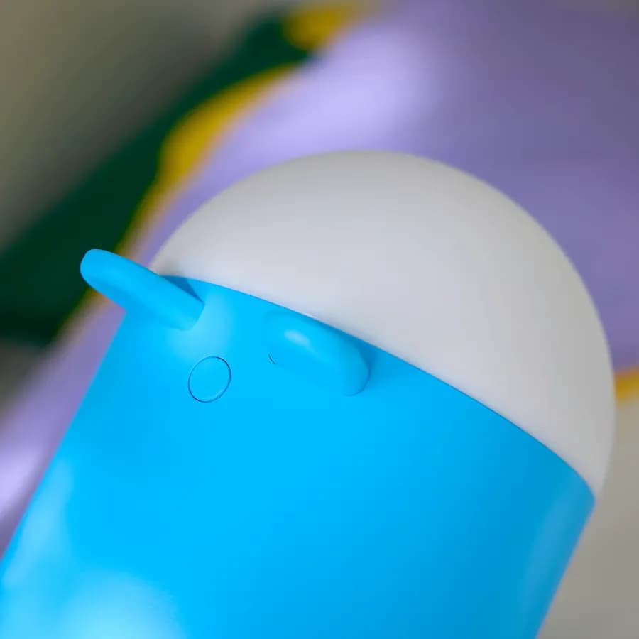چراغ رومیزی کودک LED قابل تنظیم نور/آبی سگی ایکیا مدل GREJSIMOJS — تصویر ۷