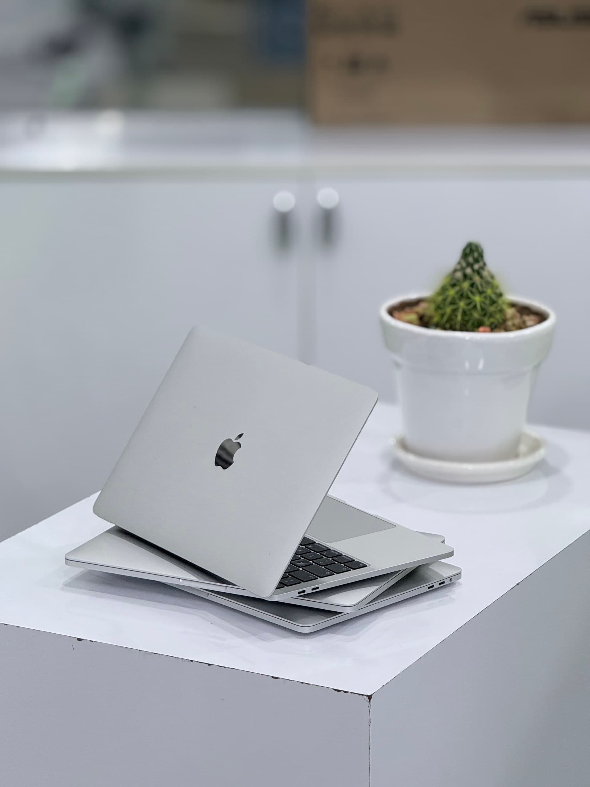 مک بوک پرو Apple MacBook Pro 2020 — تصویر ۴