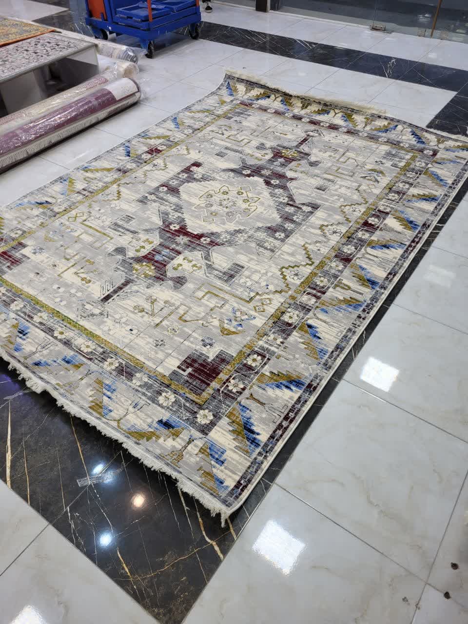فرش وینتیج سلطان آبادی 700 شانه تراکم 2550