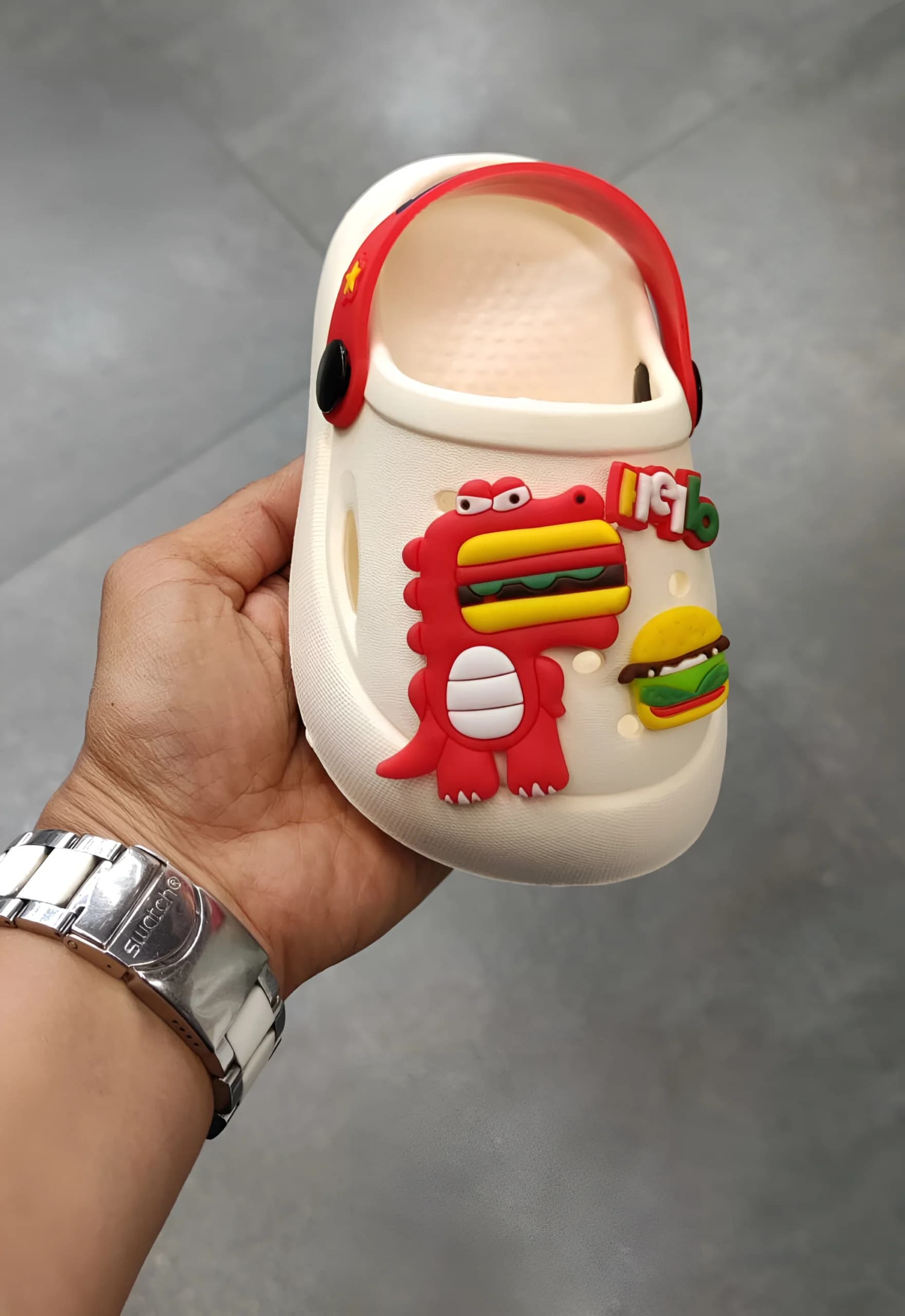 کراکس بچگانه برگر — تصویر ۵