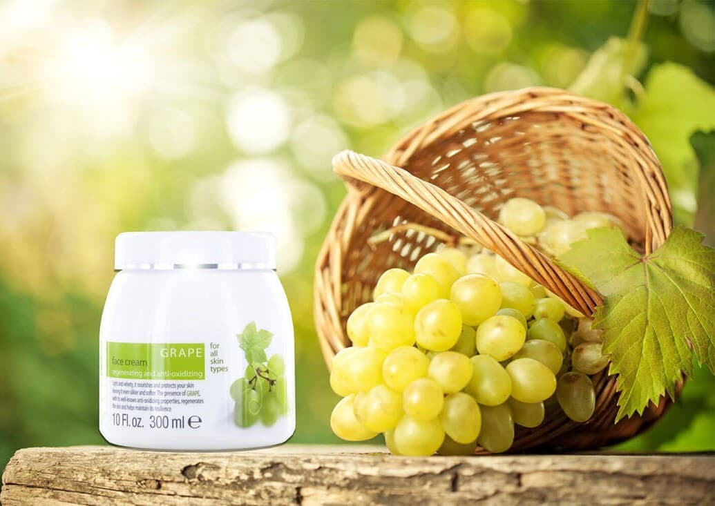 کرم صورت کلیون مدل Grape Face Cream حاوی عصاره انگور — تصویر ۱۰