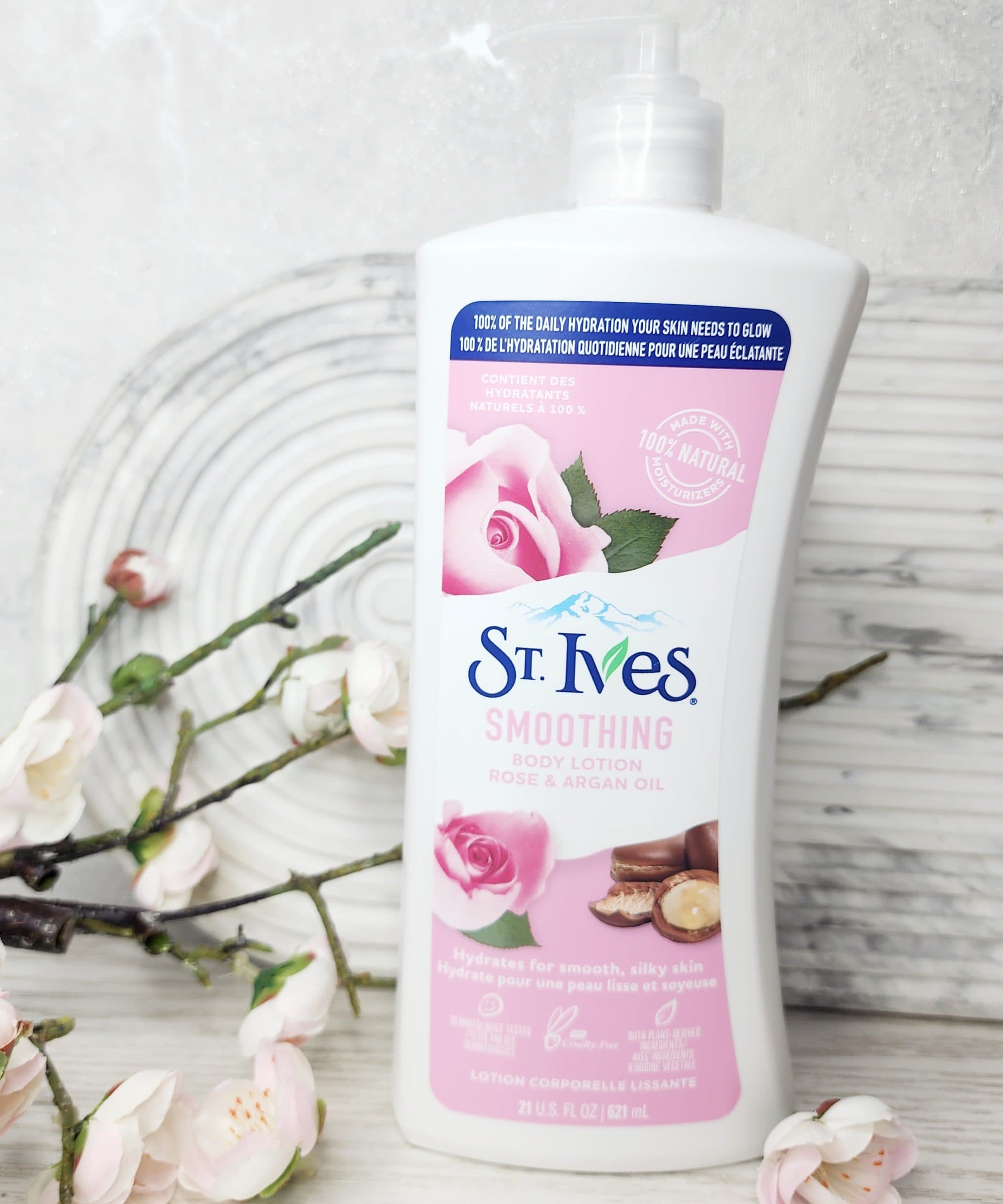 لوسیون بدن سنت ایوز ST.lves مدل smoothing حاوی عصاره گل رز و روغن آرگان حجم 621 میل