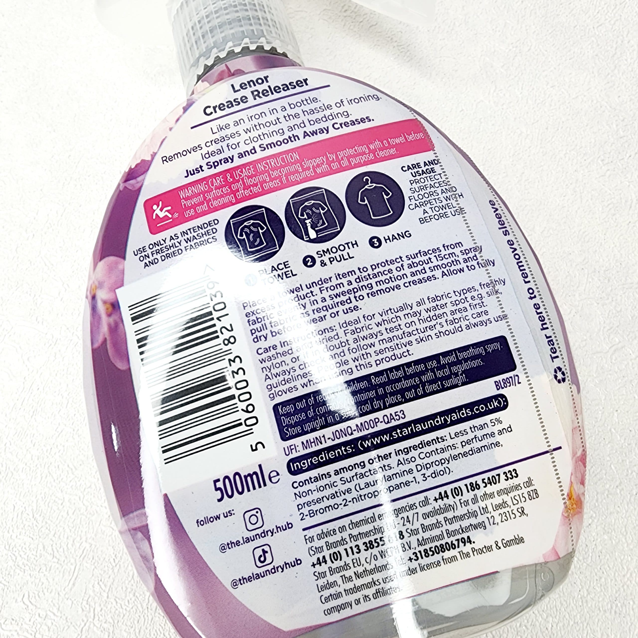 اسپری ضدچروک و اتو لباس لنور رایحه شکوفه و سوسن شب تاب Lenor Exotic Bloom & Moonlight Lily حجم 500 میل — تصویر ۴