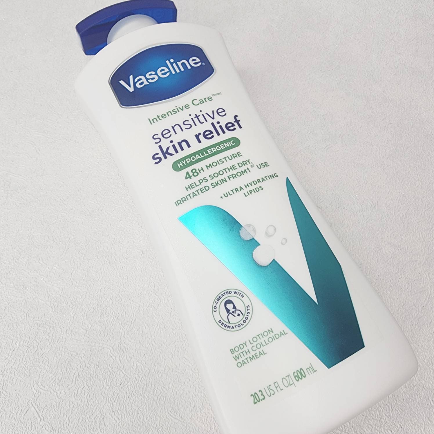 لوسیون بدن وازلین Sensitive Skin Relief حجم 600میل — تصویر ۴