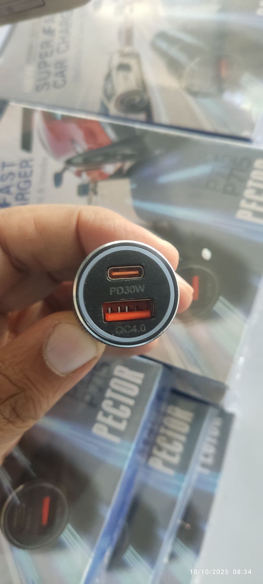 شارژر فندکی سوپر فست شارژ PECTOR P715 — تصویر ۴
