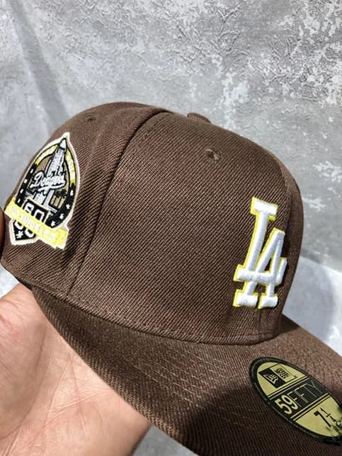 کلاه کپ برند New Era فیت بک سایز 1/4 7 طرح LA شکلاتی — تصویر ۱۱