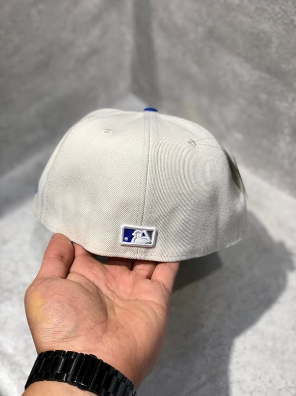 کلاه کپ برند New Era فیت بک سایز 1/4 7 طرح LA سفید آبی — تصویر ۵