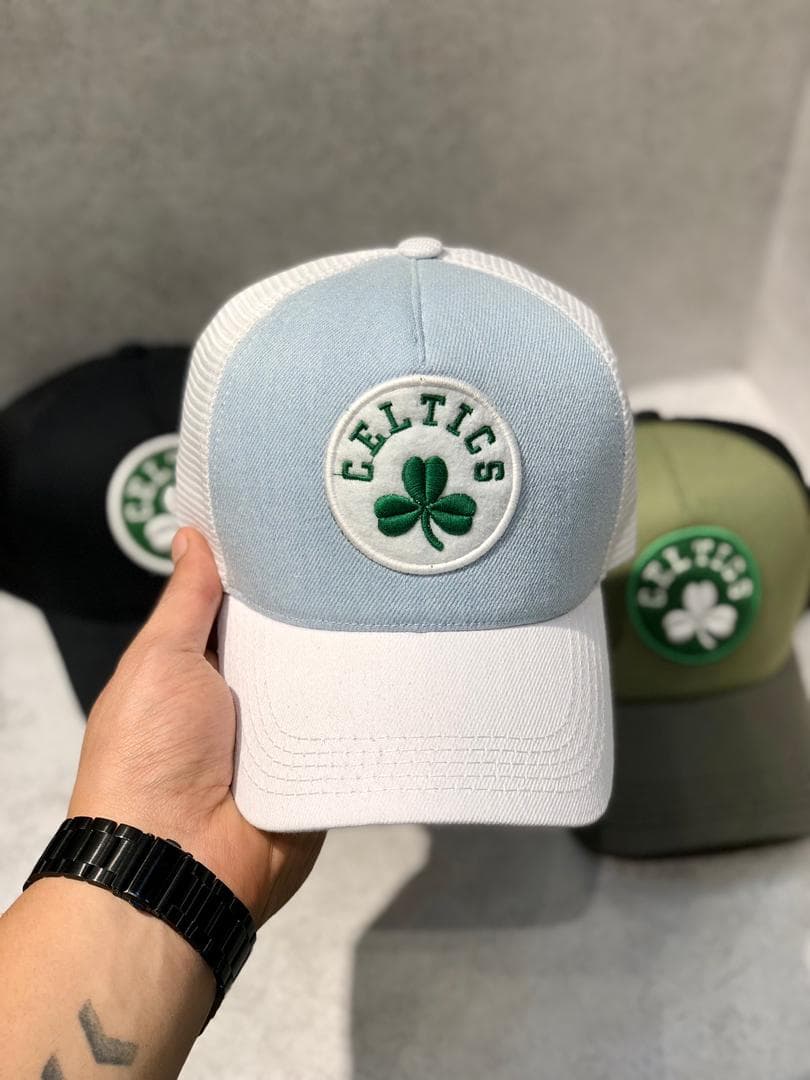 کلاه بیسبالی پشت توری مستر کوالیتی طرح تیم Celtics — تصویر ۱۱