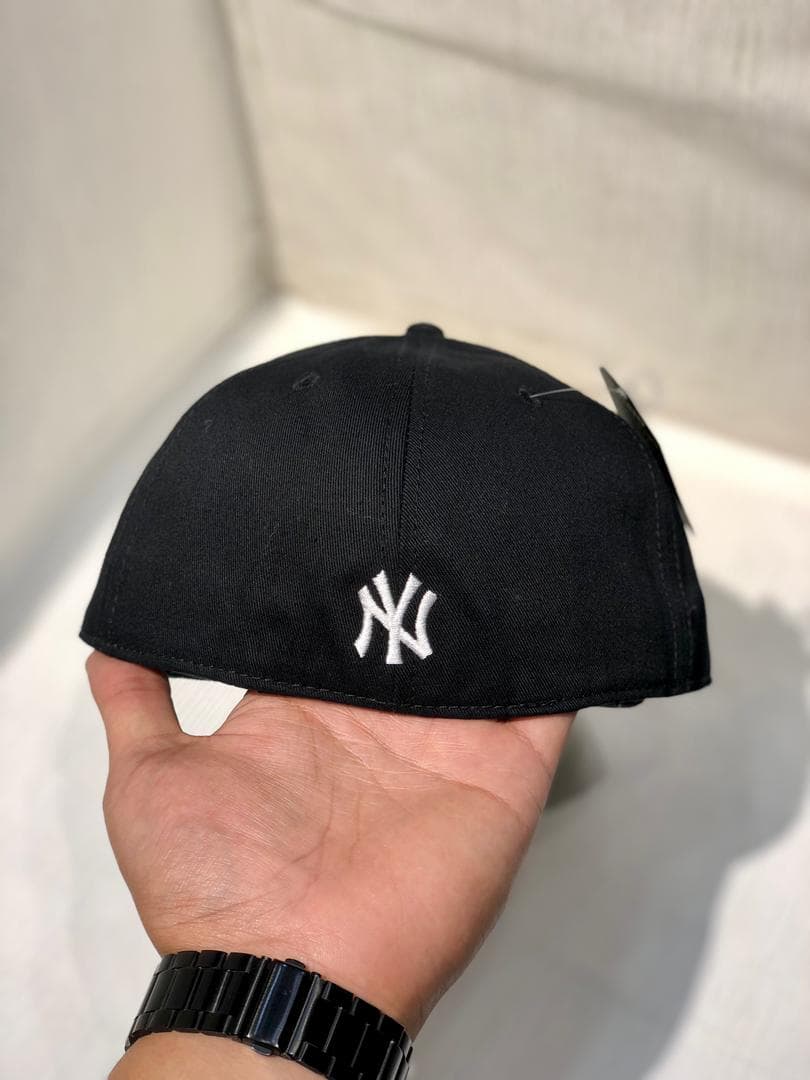 کلاه کپ برند New Era فیت بک سایز 1/4 7 طرح NY مشکی — تصویر ۴