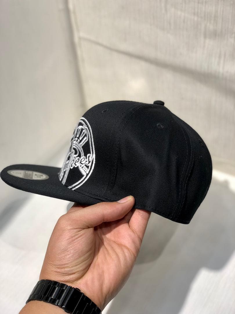 کلاه کپ برند New Era فیت بک سایز 1/4 7 طرح NY مشکی — تصویر ۵