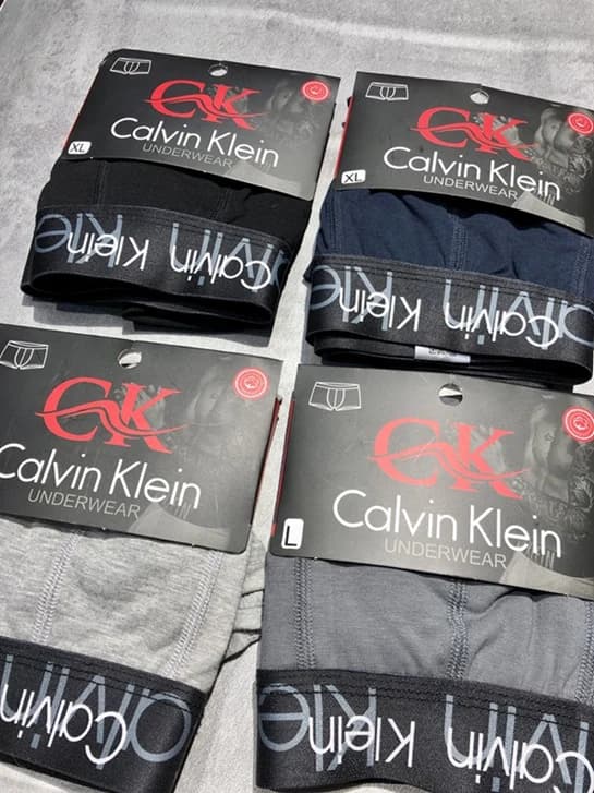 شورت مردانه نیم پا برند Calvin Klein طرح کش پهن — تصویر ۳