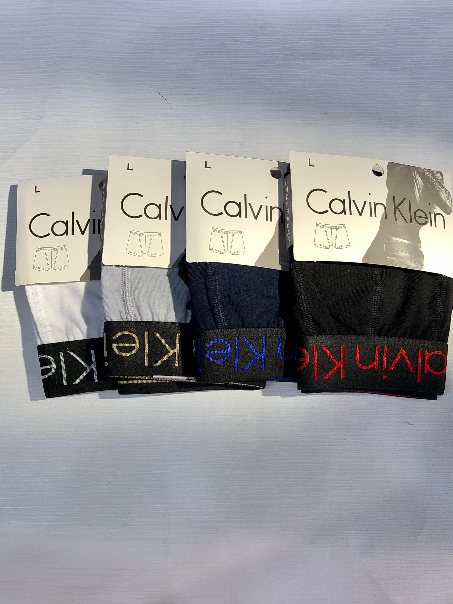 شورت مردانه نیم پا برند Calvin Klein طرح کش پهن