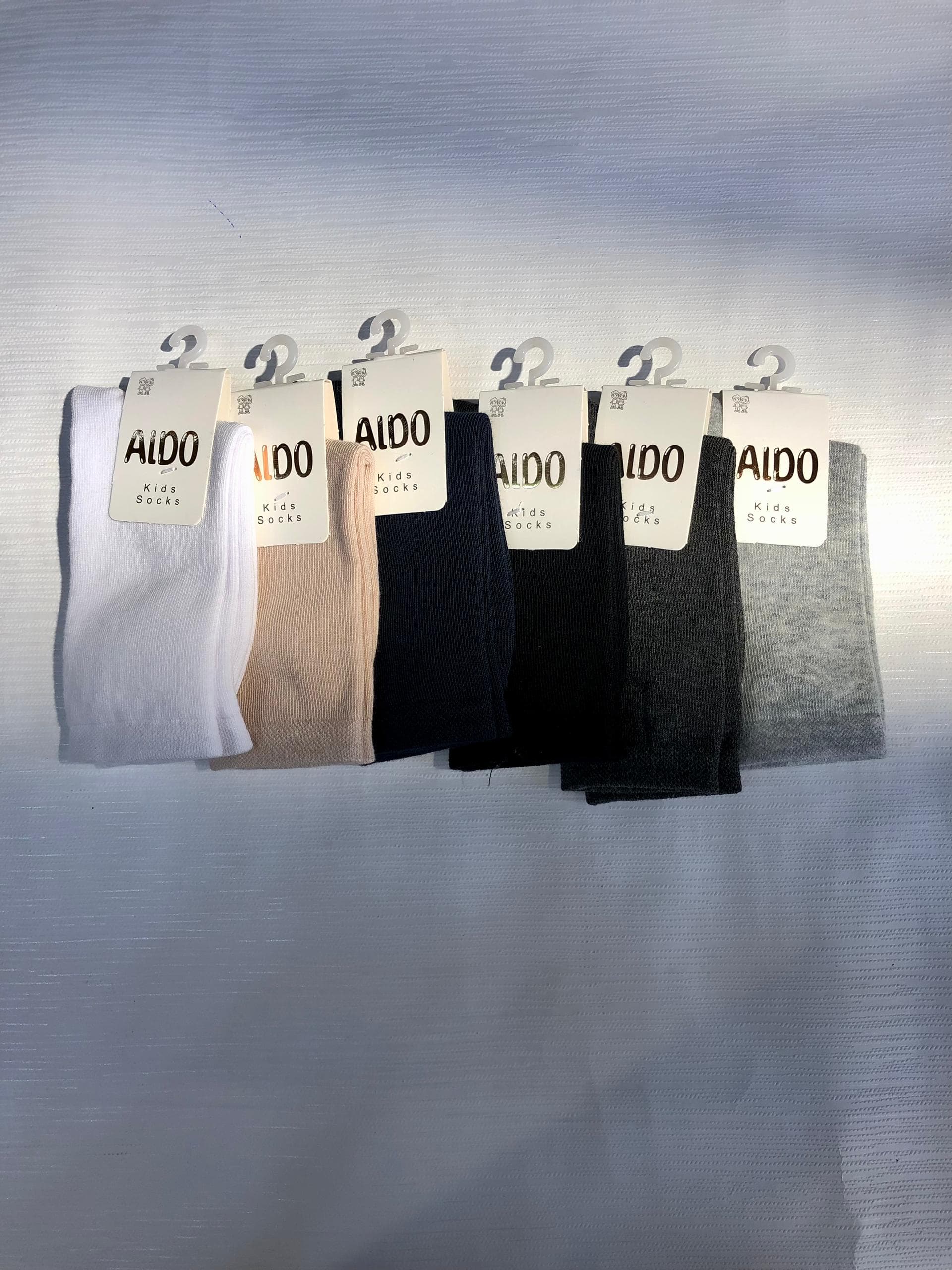 جوراب ساقدار بچگانه برند Aldo طرح ساده سایز 4