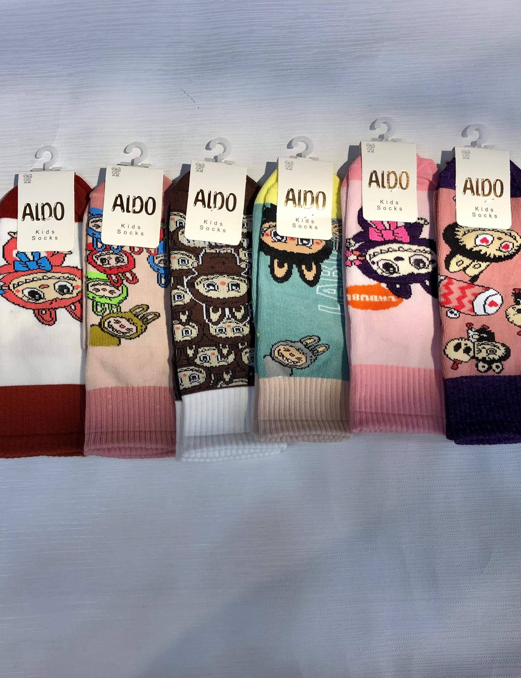 جوراب نیمساق بچگانه برند Aldo طرح لبوبو سایز 6