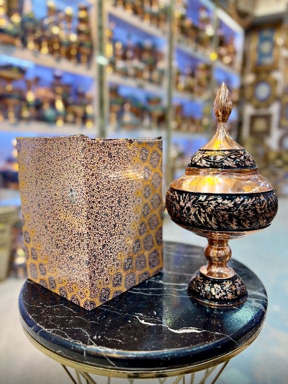 شکلات خوری پایه دار الماس تراش — تصویر ۲