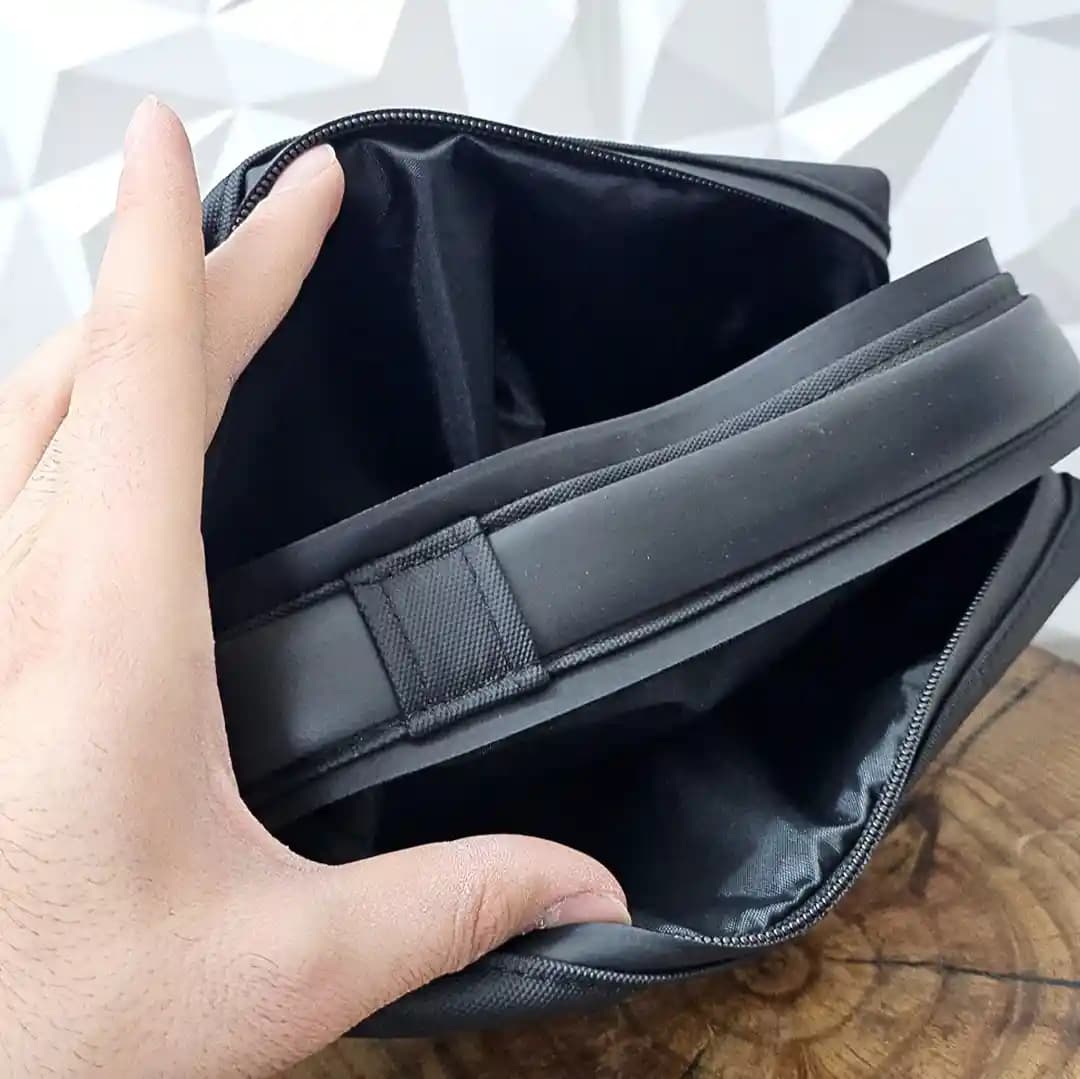 کیف دستی مردانه ضد آب سیلیکونی کد 3206 — تصویر ۹