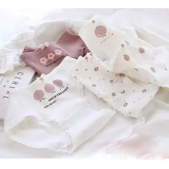 شورت‌‌ زنانه فانتزی طرح گل و میوه