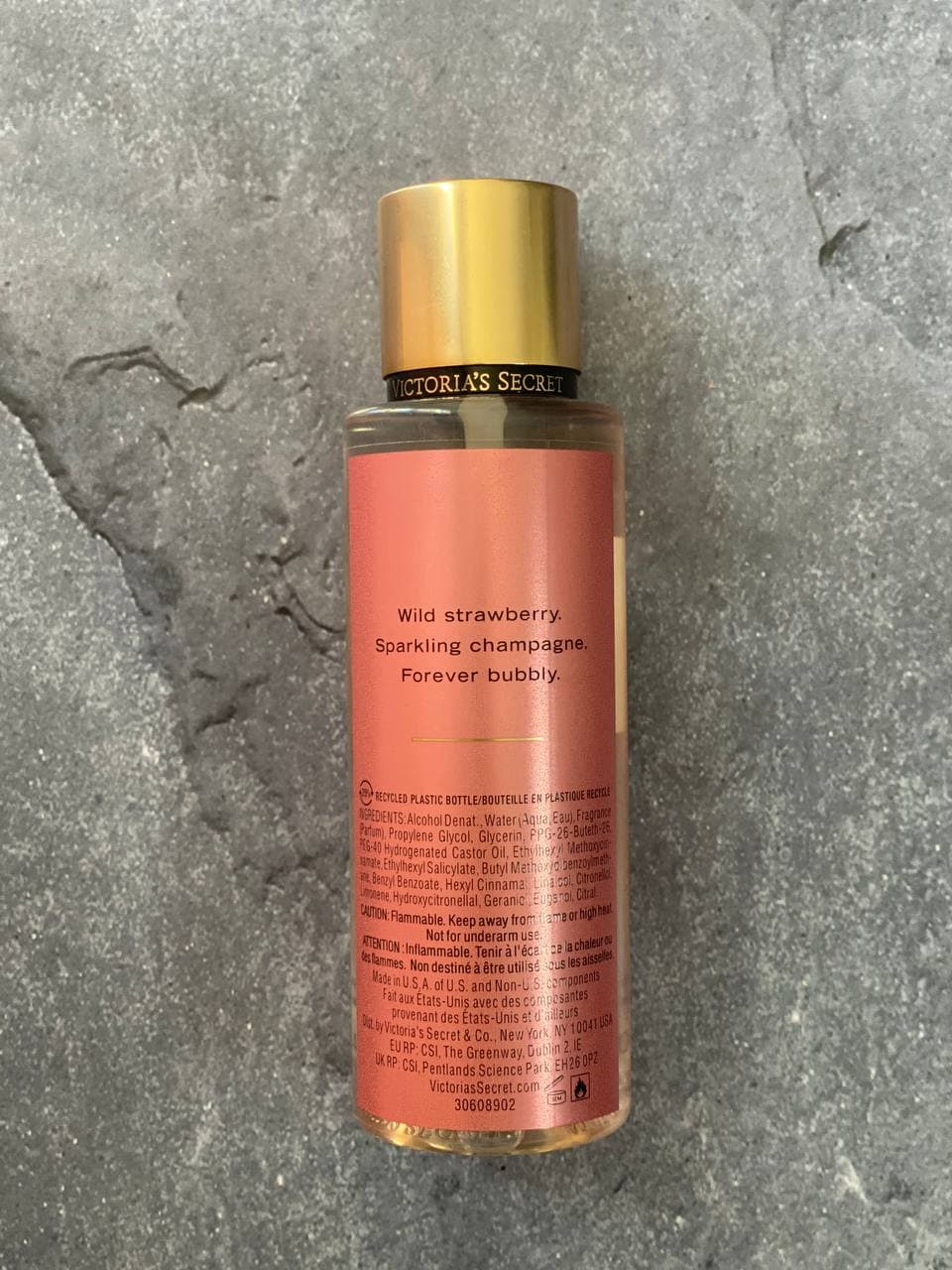 بادی اسپلش استرابری اند شامپاین ویکتوریا سکرت | Strawberries & Champagne Victoria’s Secret Body Splash — تصویر ۴