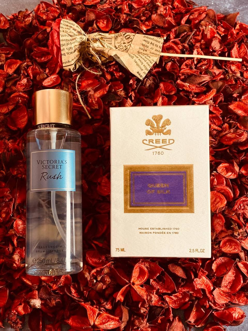 پک کادویی عطر کویین آف سیلک + بادی اسپلش راش ویکتوریا سکرت – کد17