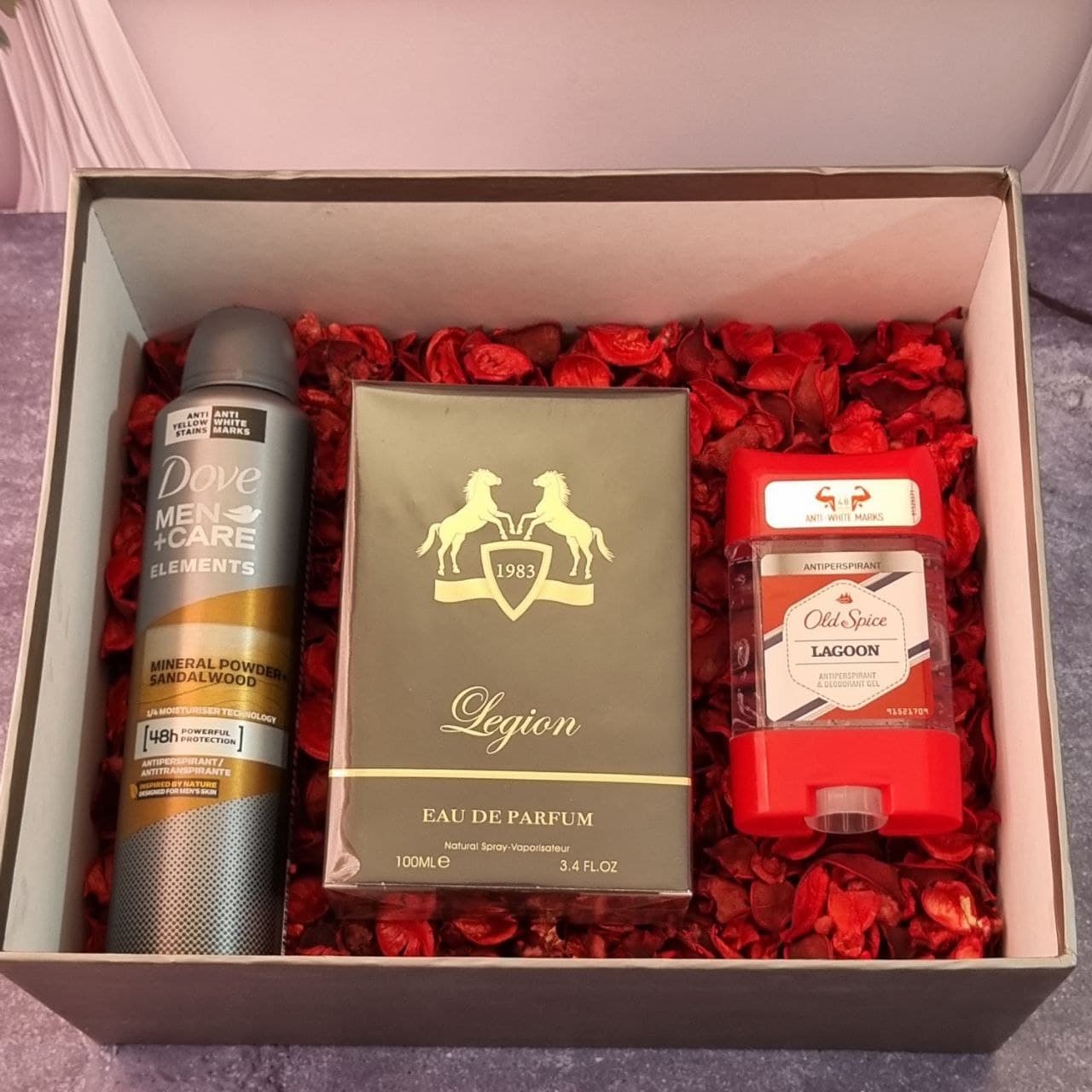 پک هدیه مردانه کد20 | عطر مارلی اوجان فرگرانس + اسپری داو + مام اولد اسپایس — تصویر ۳