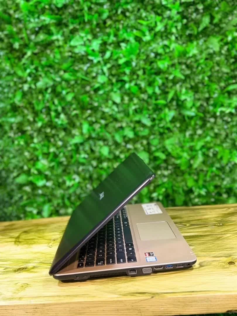 لپ تاپ 8نسلAsus FL 5700u – i7 — تصویر ۳