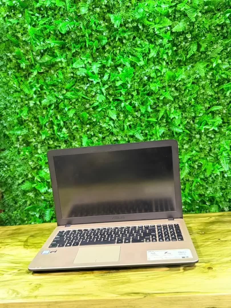 لپ تاپ 8نسلAsus FL 5700u – i7 — تصویر ۶