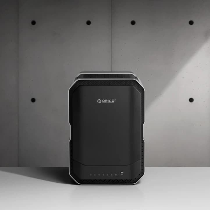 ذخیره ساز 11 سینی تحت شبکه هارد و M.2 NVMe اوریکو مدل CF56-PRO — تصویر ۶