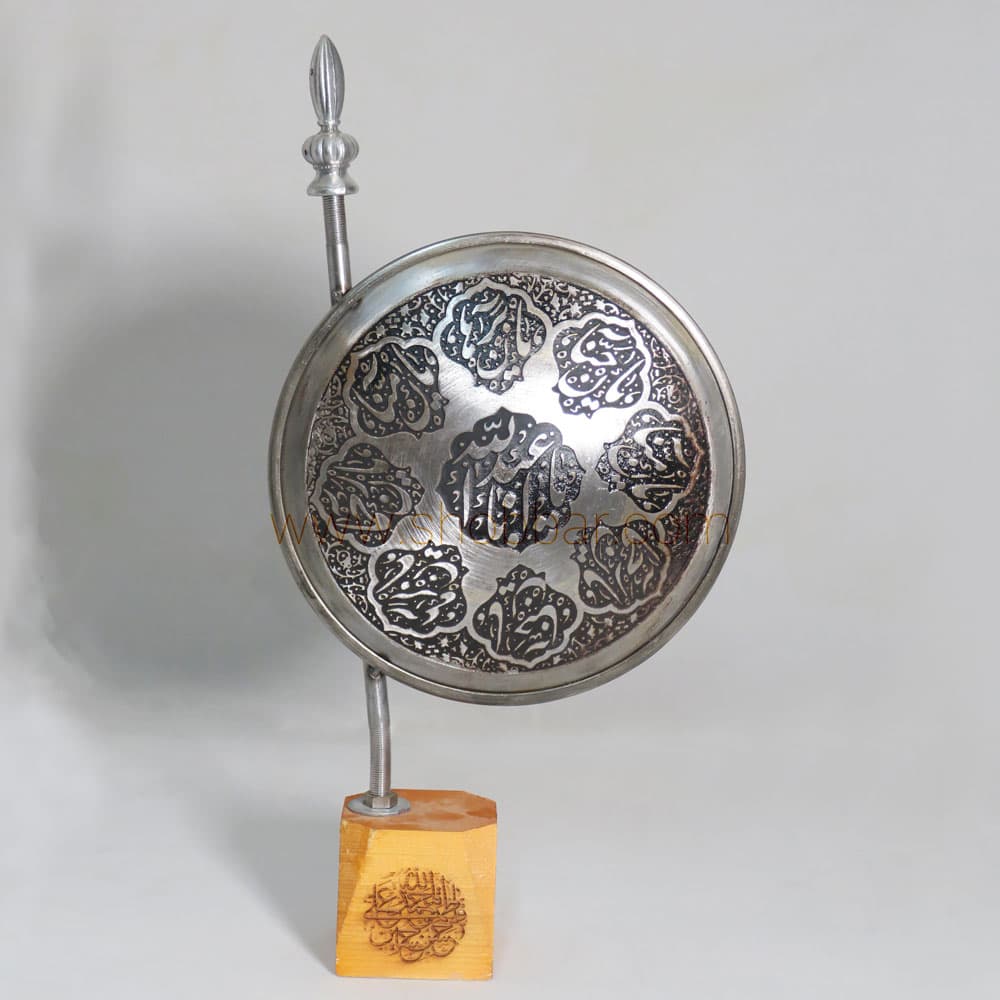 تندیس سپر و نیزه — تصویر ۲