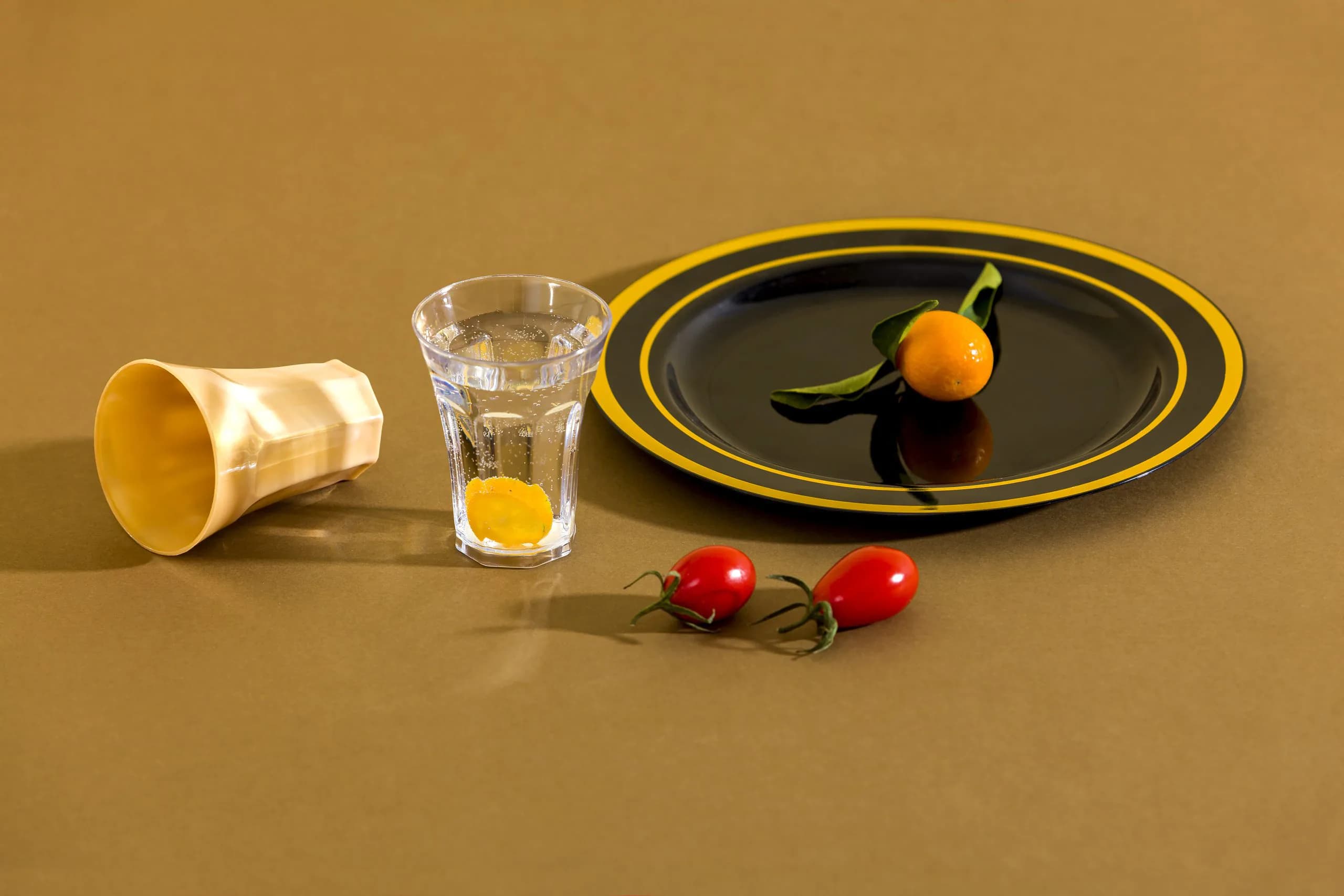 پیش دستی یکبار مصرف مدل الماس متالایز پیکنیک — تصویر ۸