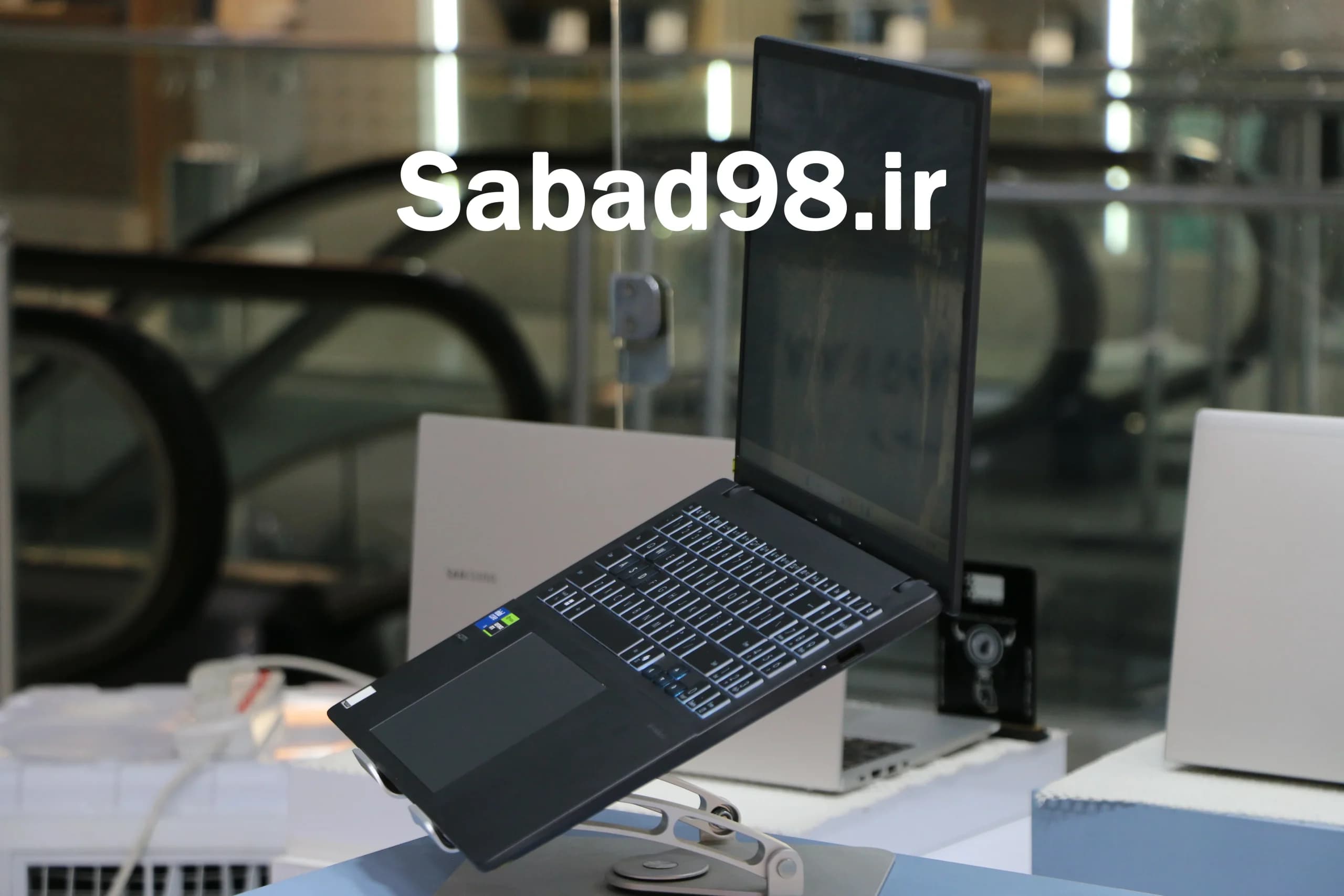 لپ تاپ Asus V16 Core 5 210H | 16GB | 512GB SSD | RTX 5050 8GB | 16 inch 144Hz — تصویر ۳