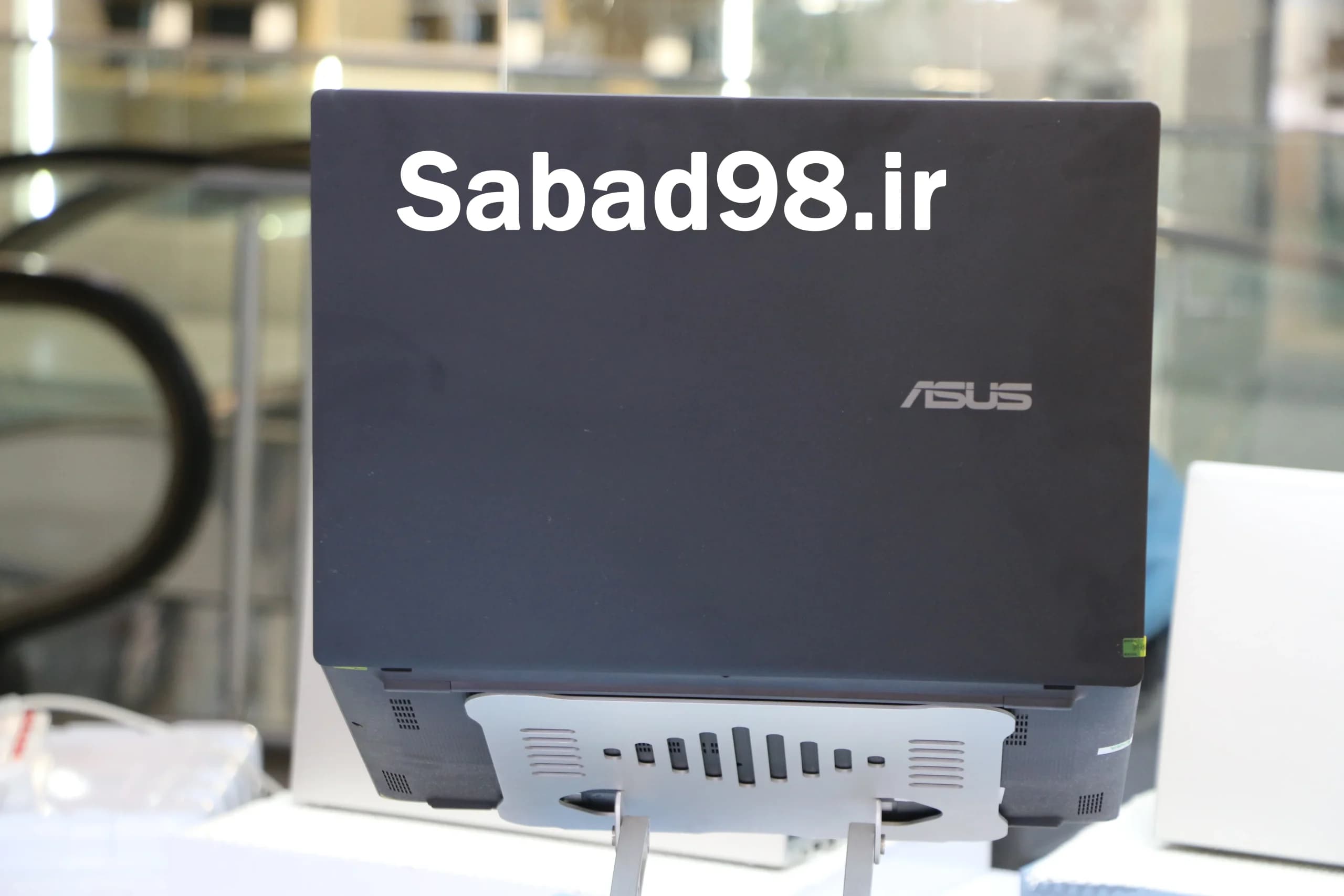 لپ تاپ Asus V16 Core 5 210H | 16GB | 512GB SSD | RTX 5050 8GB | 16 inch 144Hz — تصویر ۴