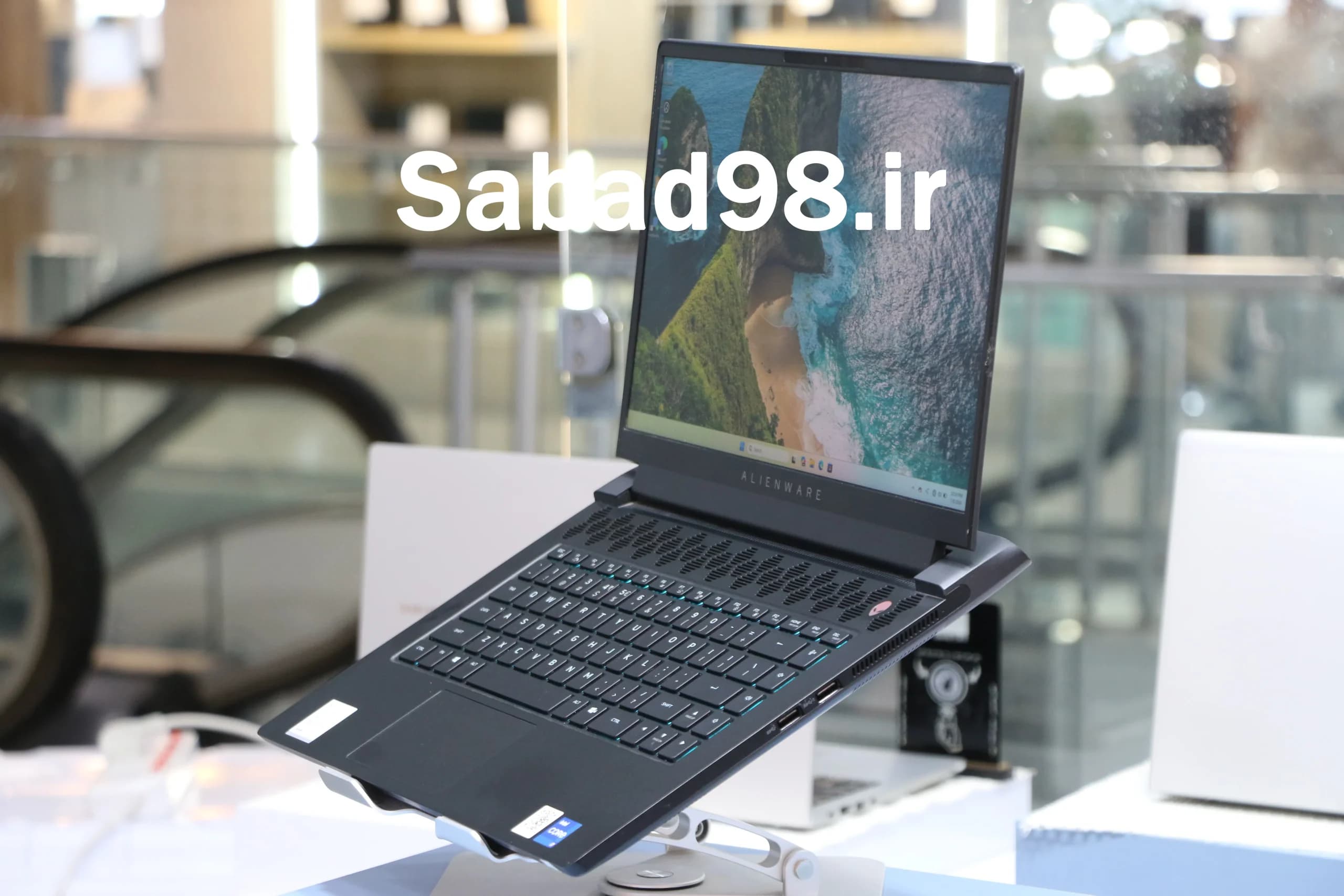 لپ تاپ Dell Alienware m15 R6 i7 11800H | 16GB | SSD 512GB | RTX 3060 6GB | 15.6 inch — تصویر ۳
