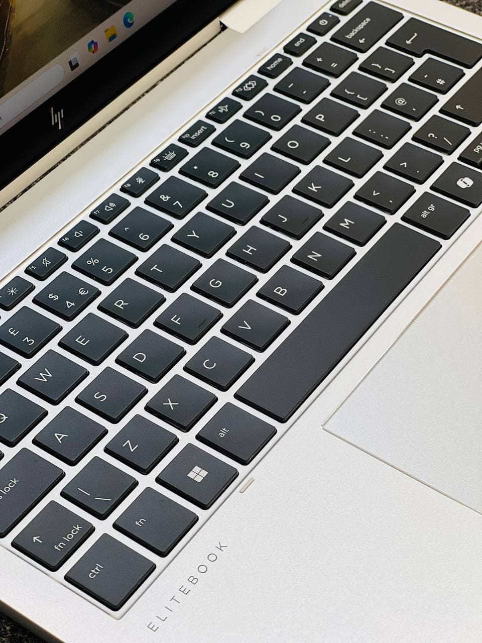 لپ تاپ HP Elitebook 830 G11 ultra 5 125U | 16GB | 256GB SSD | Intel vs NPU | 13 inch FHD X360 Touch — تصویر ۵