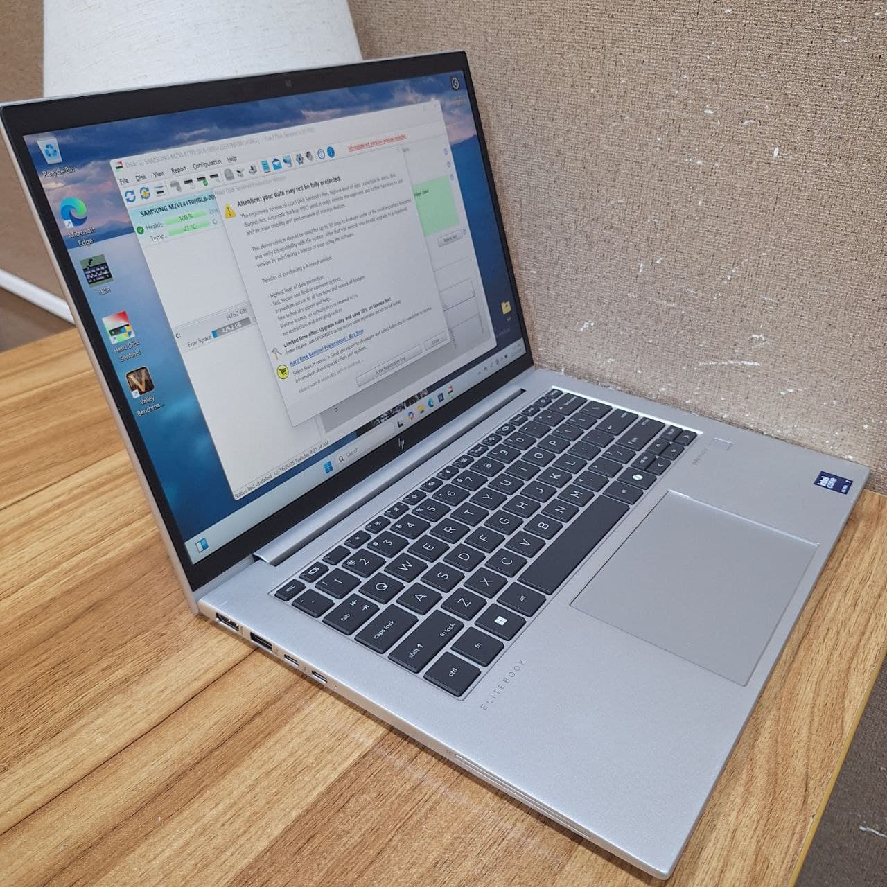 لپ تاپ HP Elitebook 830 G11 ultra 5 135U | 16GB | 1TB SSD | Intel vs NPU | 13 inch FHD — تصویر ۹