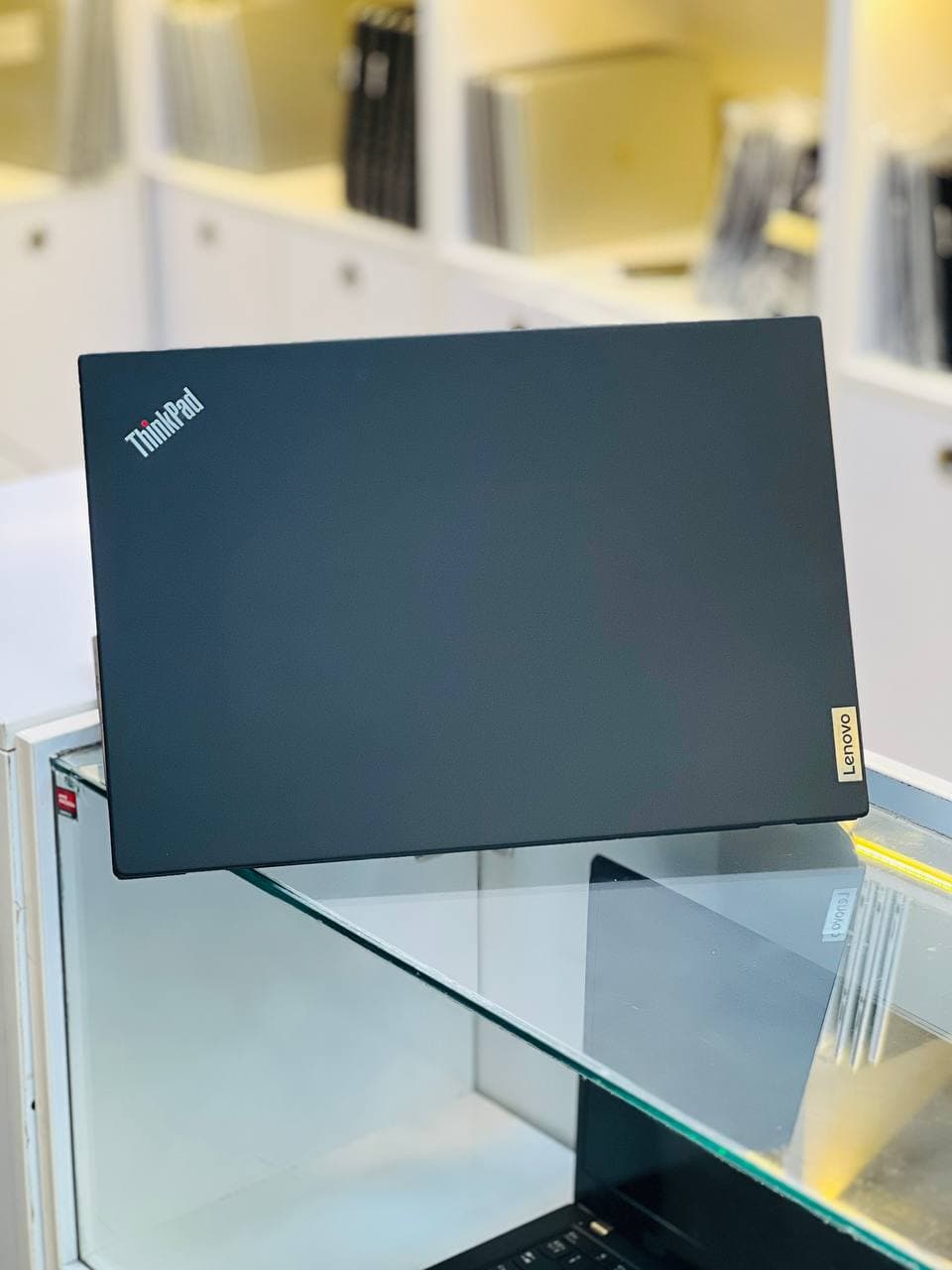 لپ تاپ Lenovo Thinkpad L15 Ryzen 3 7330U | 16GB | 512GB SSD | AMD Vega 1GB | 15.6 inch FHD — تصویر ۴