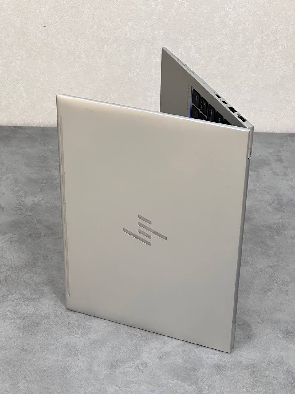 لپ تاپ HP Elitebook 830 G9 i7 1265U | 16GB | 256GB SSD | Intel iris xe | 13 inch FHD — تصویر ۳