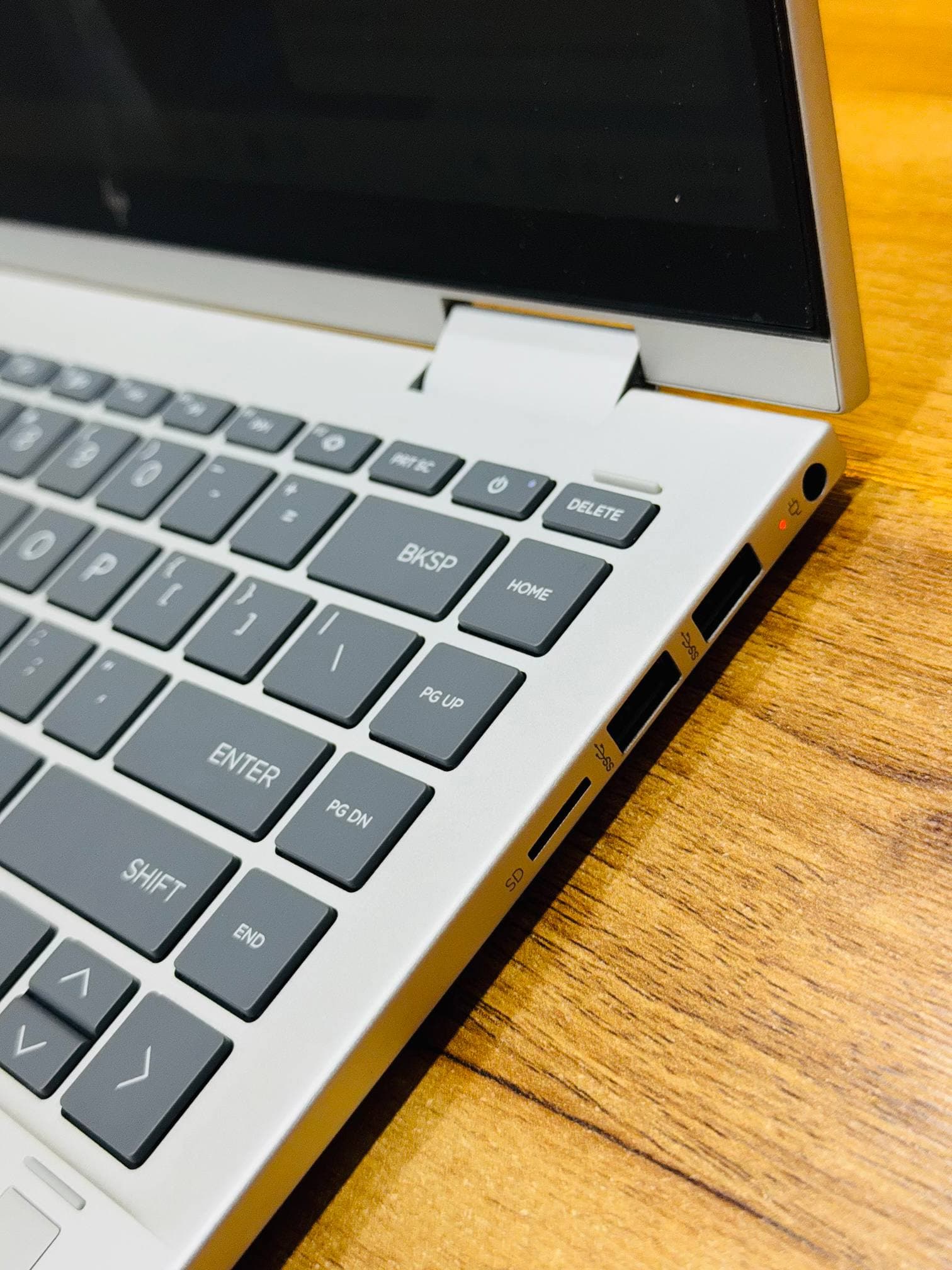 لپ تاپ HP Envy 14 Core5 120U | 8GB | 256GB SSD | Intel | 14 inch FHD X360 Touch — تصویر ۸