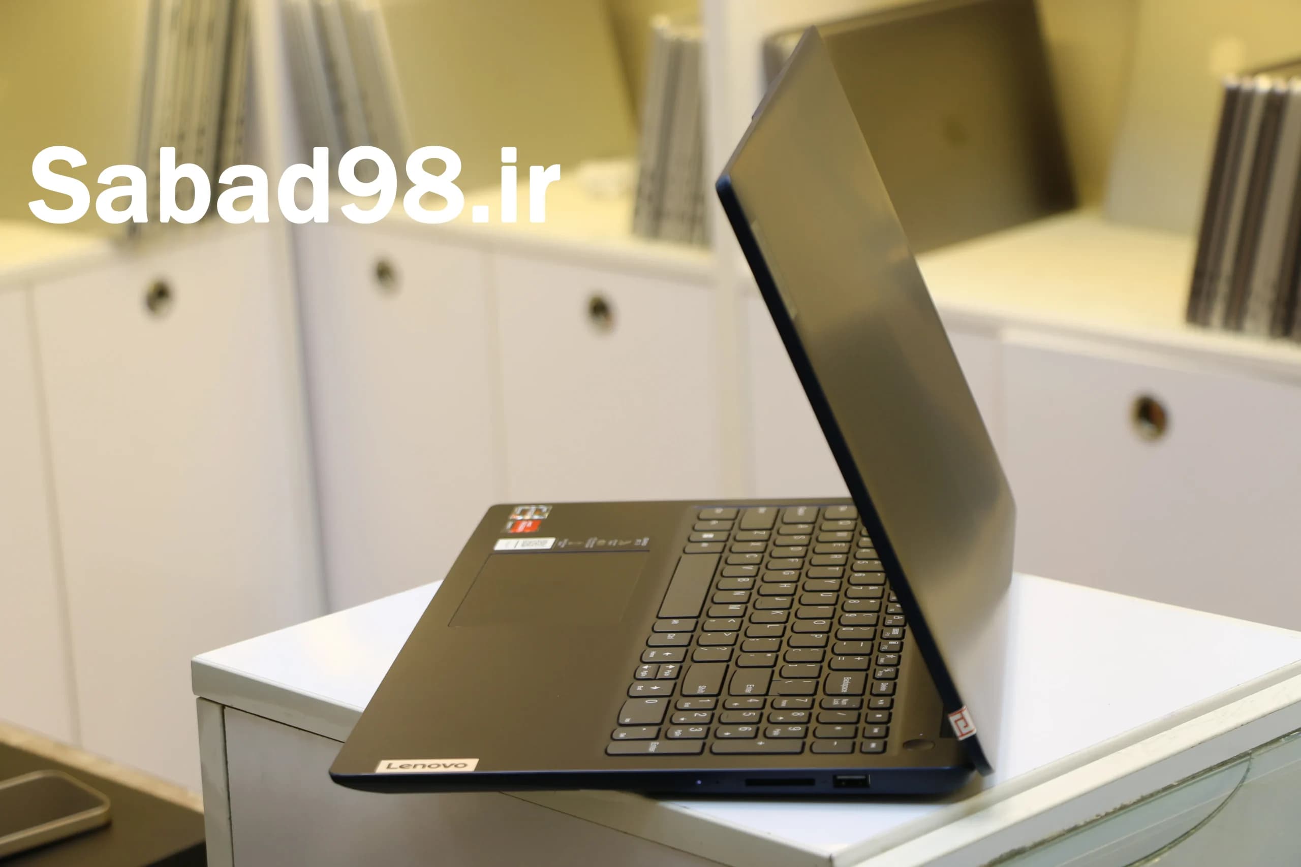 لپ تاپ Lenovo Ideapad 1 Ryzen 3 7320U | 4GB | 256GB SSD | AMD 512MB | 15.6 inch FHD — تصویر ۳