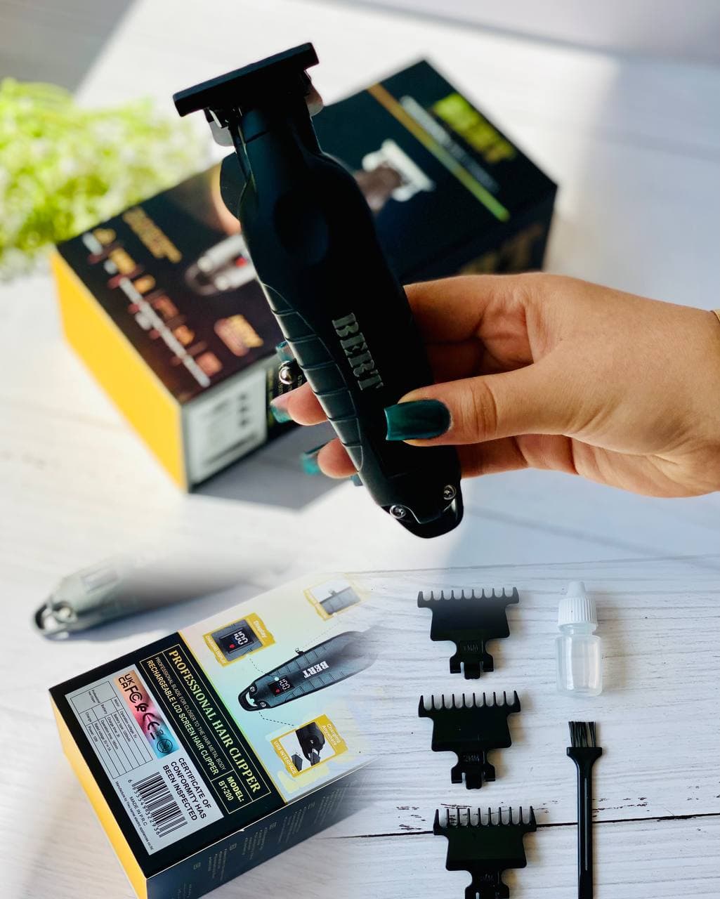 ماشین اصلاح صورت و بدن (خط زن) برت BERT مدل BT-200 — تصویر ۳