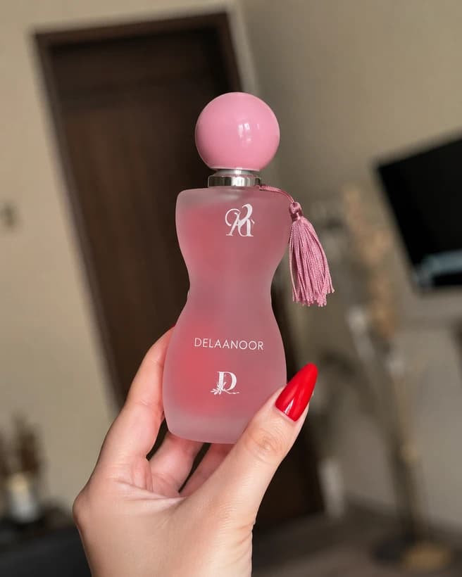 عطر ادکلن جورجینا رودریگز سنس لاورن | Georgina Rodriguez Sense Laverne صورتی حجم 100 میل — تصویر ۴