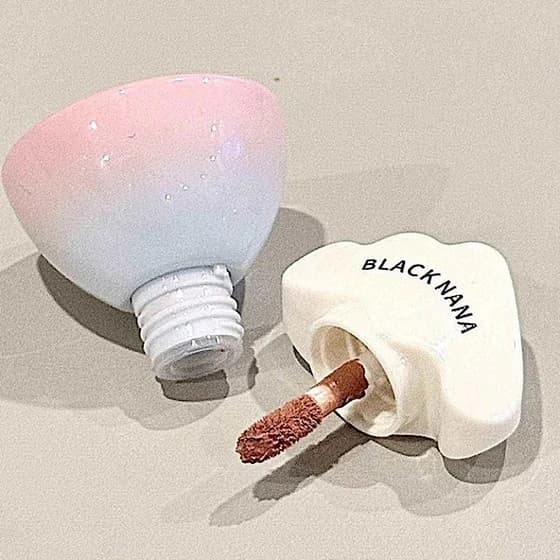 پک ۶ عددی رژ لب خمیری مات طرح ابر بلک نانا Black Nana — تصویر ۵